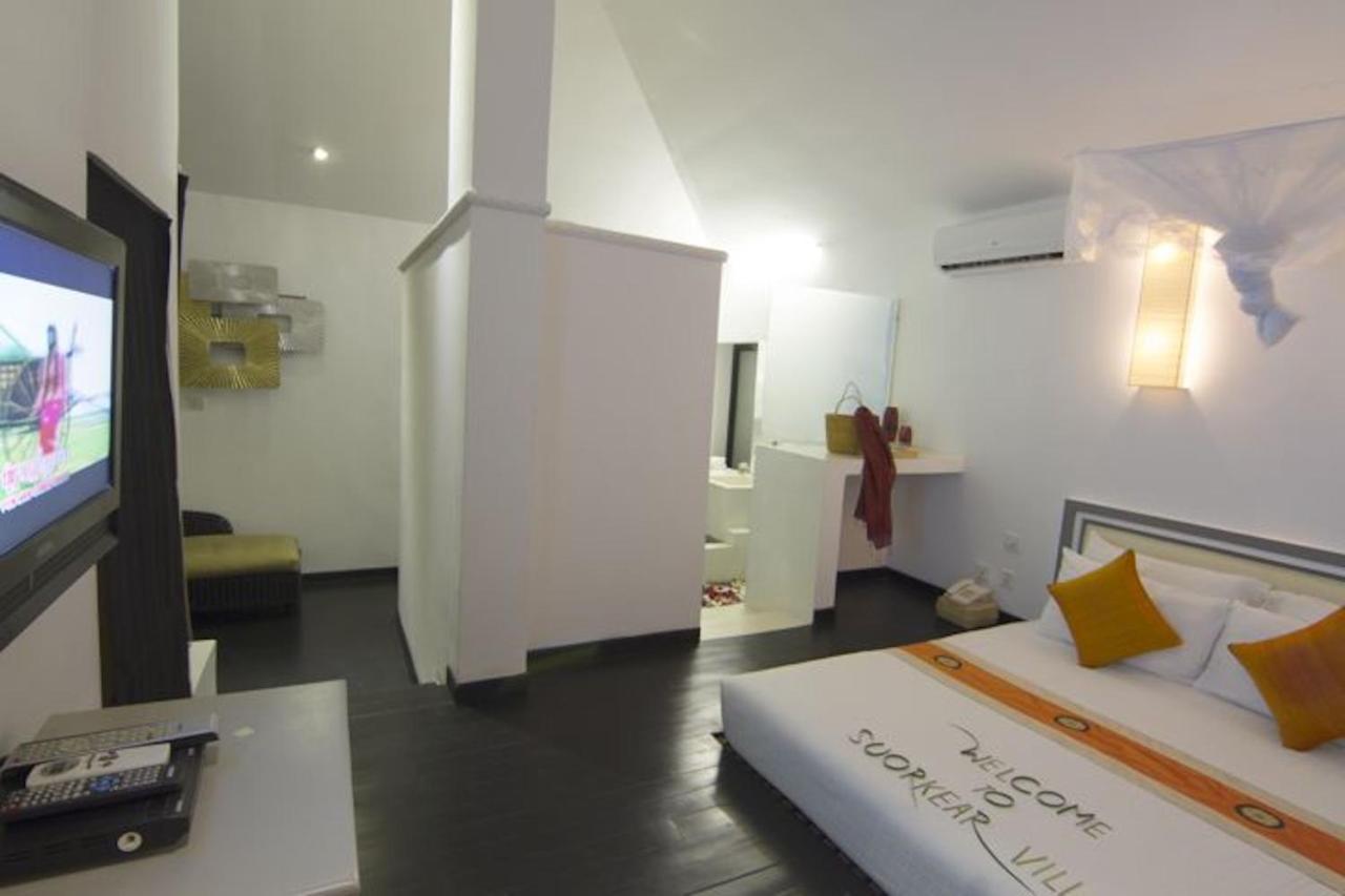 Apsara Greenland Boutique & *